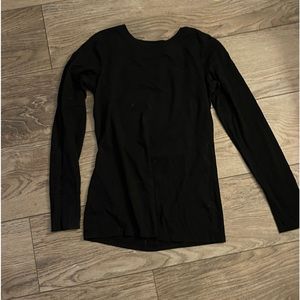 Black tee long sleeve